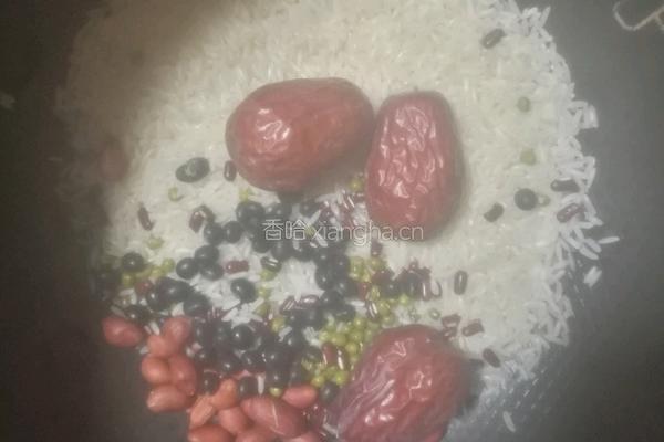 健脾八宝粥的做法图解1