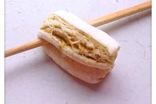 核桃芝麻花卷的做法图解14
