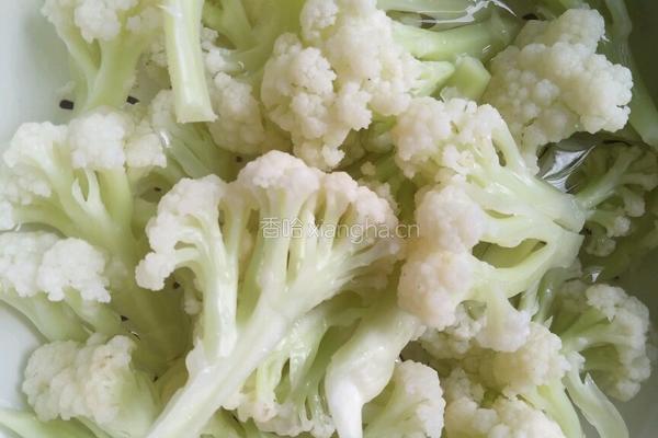 花菜炒肉的做法图解5