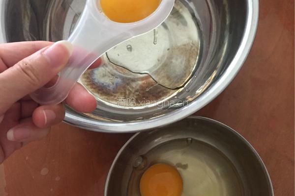 六寸戚风蛋糕的做法图解2