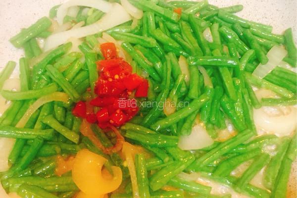 白洋葱炒豆角的做法图解3