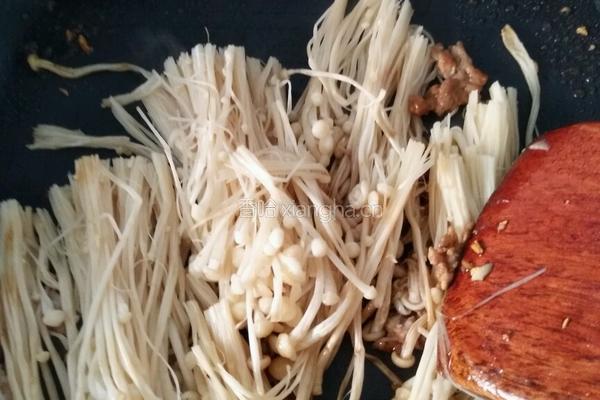 蚝油肉沫金针菇的做法图解6