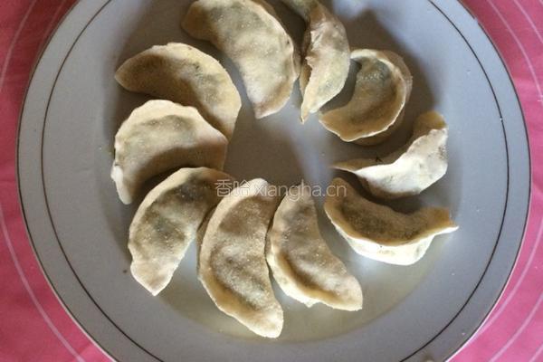 怎样煮冻饺的做法图解1