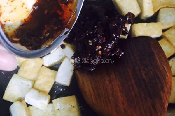 香菇酱木耳烧豆腐的做法图解5