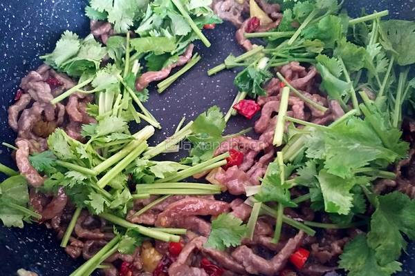 小炒牛肉的做法图解11