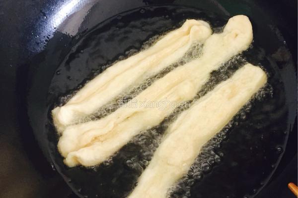 牛奶油条的做法图解6