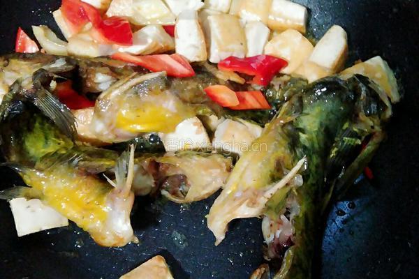 黄骨鱼烧豆腐的做法图解5