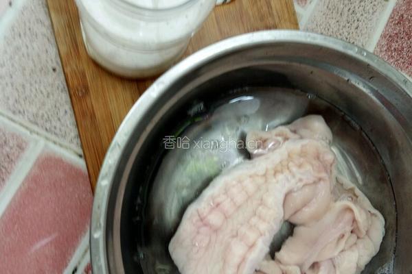 生肠炒酸莱的做法图解3