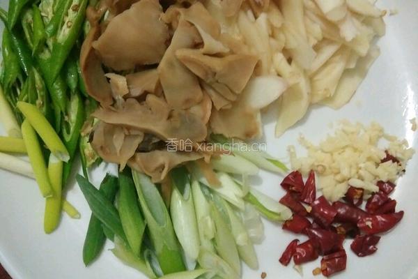 仔姜肉片的做法图解1