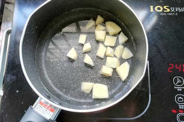 冬瓜土豆瑶柱汤的做法图解5