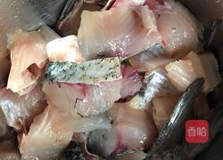酸菜鱼的做法图解2