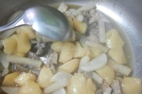 牛肉炖萝卜土豆的做法图解4