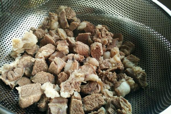 土豆炖牛腩的做法图解4
