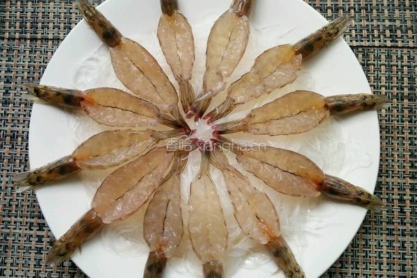 蒜蓉粉丝虾的做法图解4