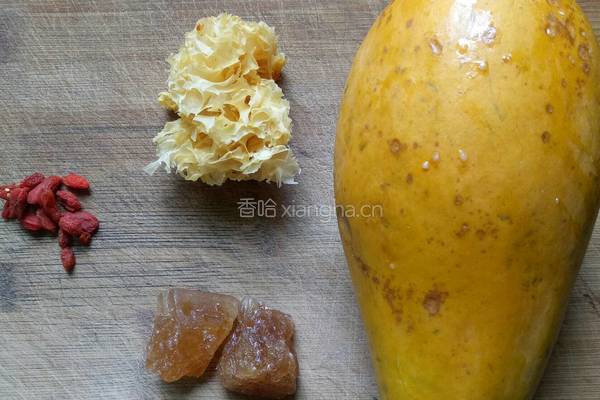 木瓜银耳蛊的做法图解1