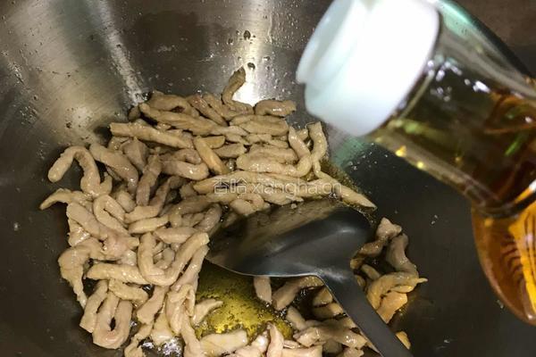 韮菜苔炒肉丝的做法图解5