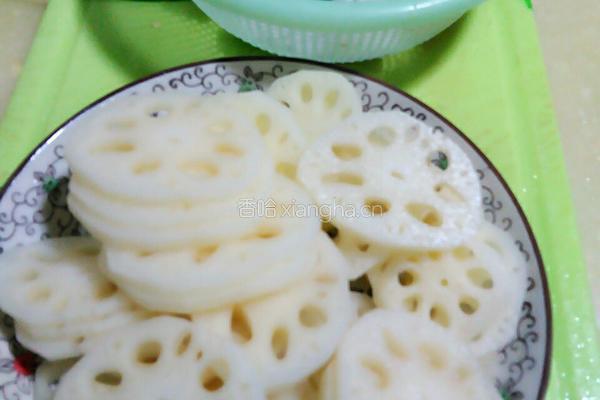 香辣藕片的做法图解3