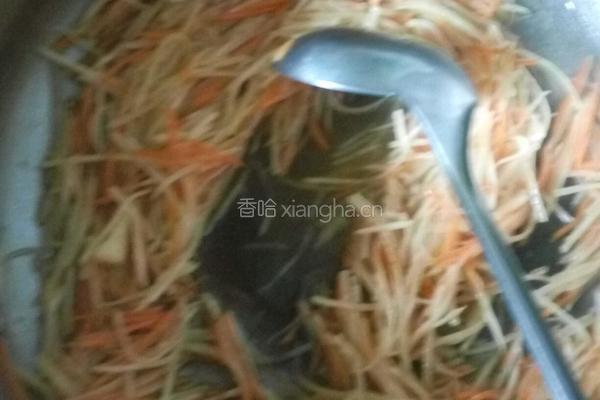 土豆炒胡萝卜丝的做法图解6