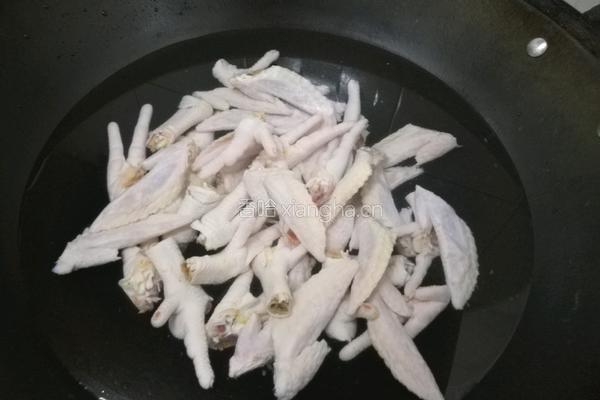 泡椒凤爪的做法图解3