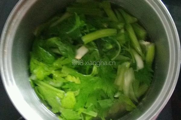 芹菜拌腐竹的做法图解3