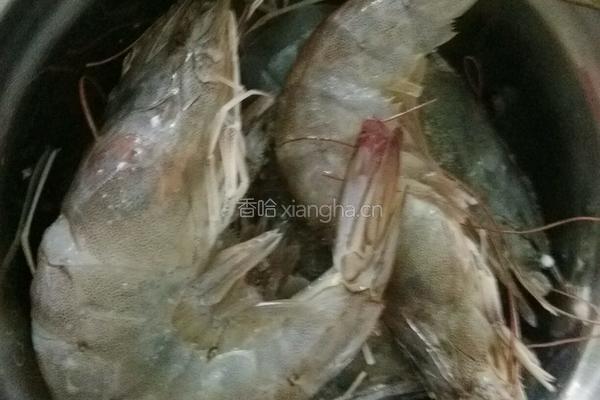 红烧海捕虾的做法图解1