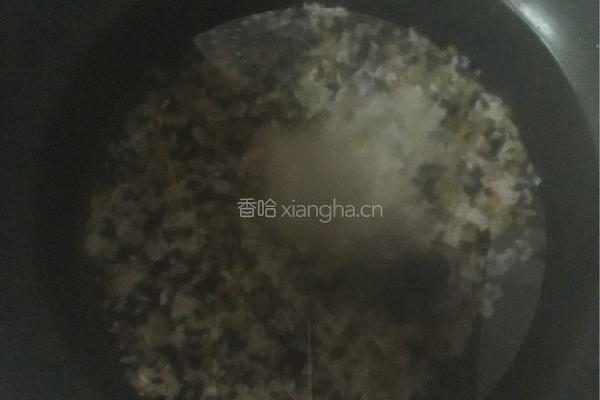 绿豆黑米粥的做法图解5