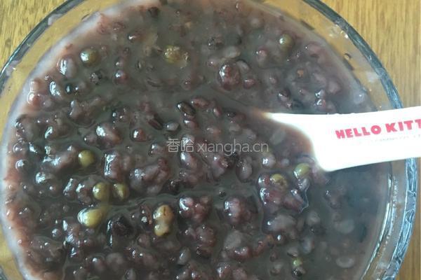 绿豆黑米粥的做法图解7