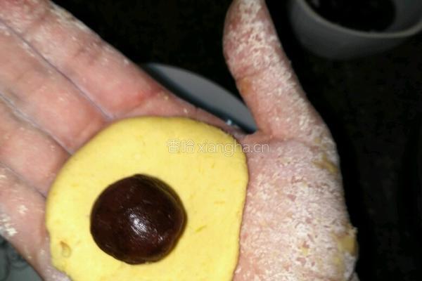 南瓜豆沙饼的做法图解7