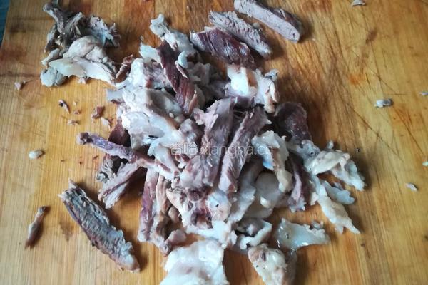 白菜炖豆腐的做法图解2