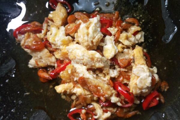 鸡蛋虾仁红椒粉丝面（中氏龙卷风面）的做法图解10