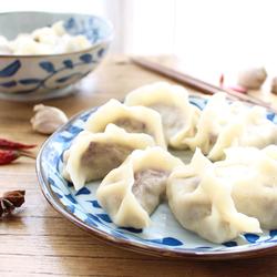 紫甘蓝香菇饺子的做法[图]