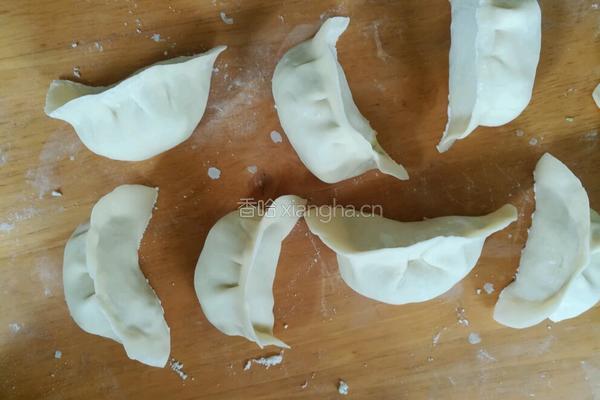 西红柿猪肉饺的做法图解6