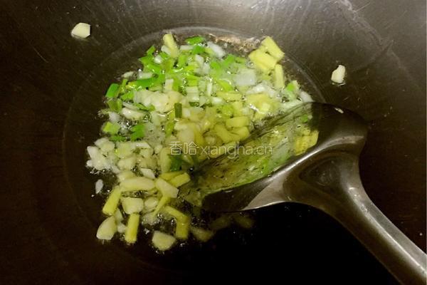 茭白烧肉的做法图解4