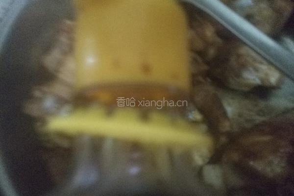 红烧肉炖鸡腿粉条的做法图解7