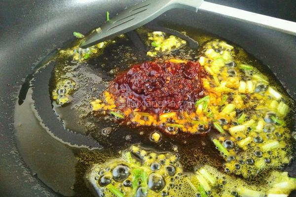 牛肉酱炖豆腐的做法图解4
