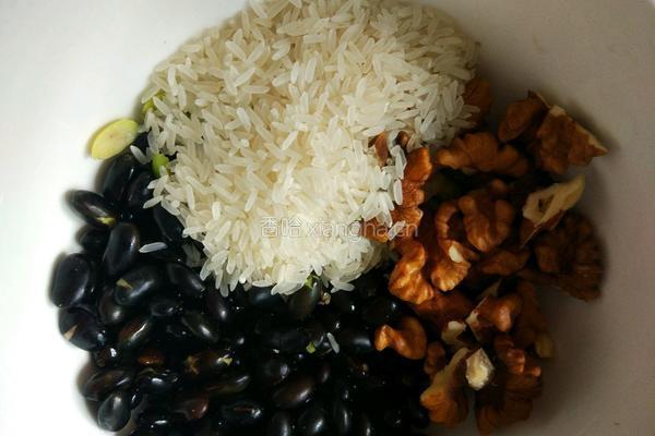 黑豆核桃营养米糊的做法图解3