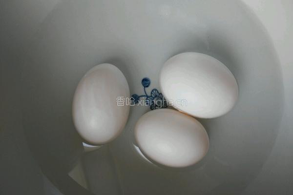 鸽蛋炖樱玉豆腐的做法图解1