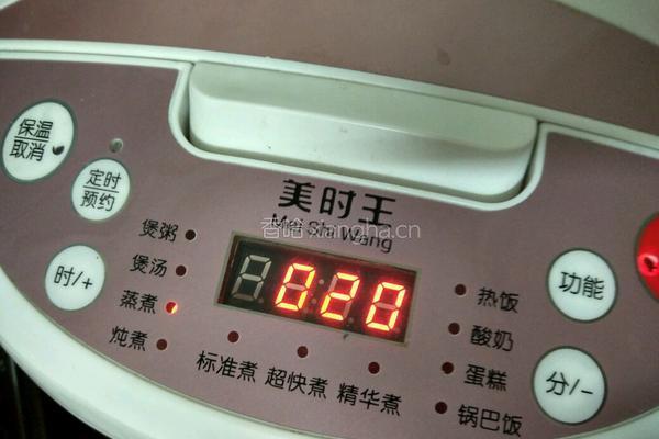 金针菇蒸腊肠的做法图解7
