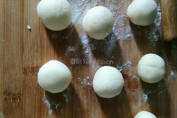 红豆蛋黄酥的做法图解5
