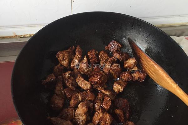 土豆炖牛肉的做法图解3