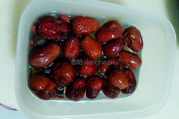 红豆凤爪汤的做法图解6