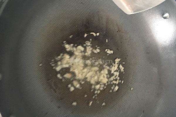 西兰花炒腊肠的做法图解4
