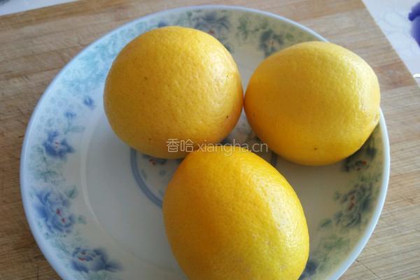 柠檬蜂蜜水的做法图解1