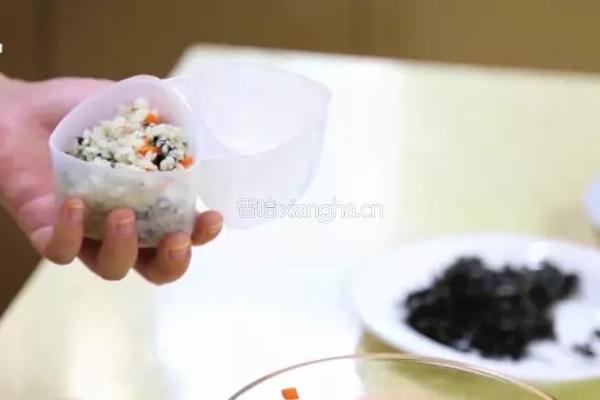 海苔寿司的做法图解15
