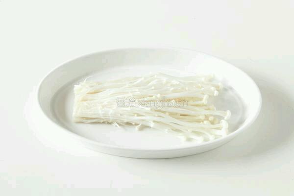 蒜蓉金针菇的做法图解1