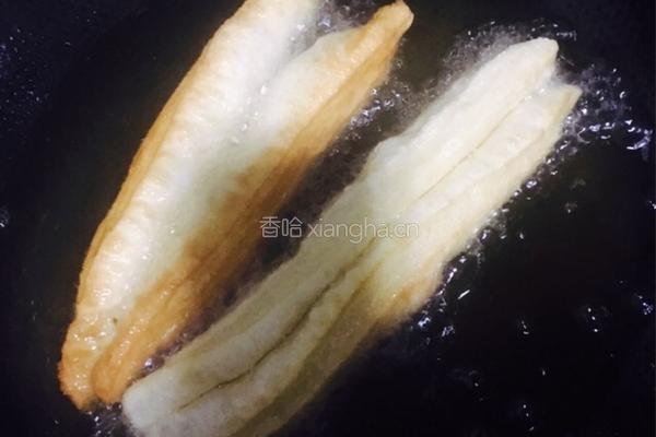 自制油条的做法图解13