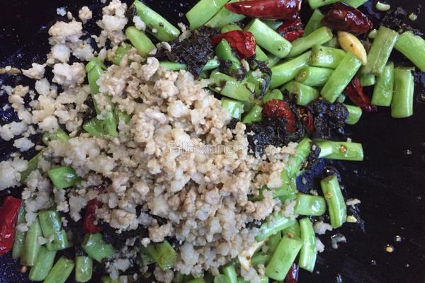 榄菜肉末四季豆的做法图解11