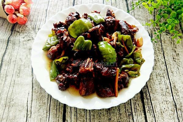 青椒炒腊鸭