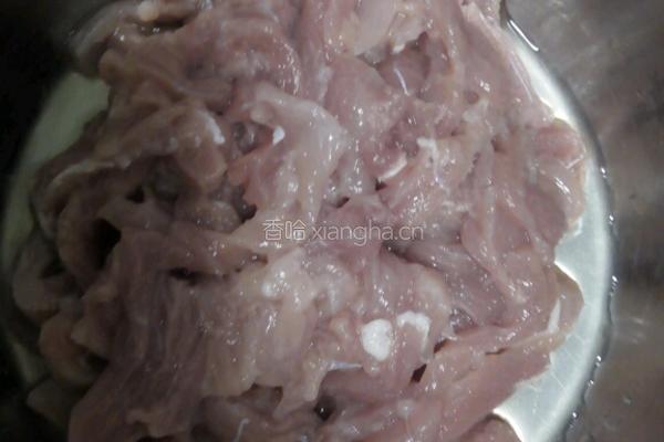 红油肉丝面的做法图解1