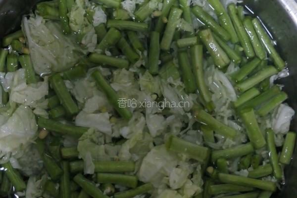 红油肉丝面的做法图解2